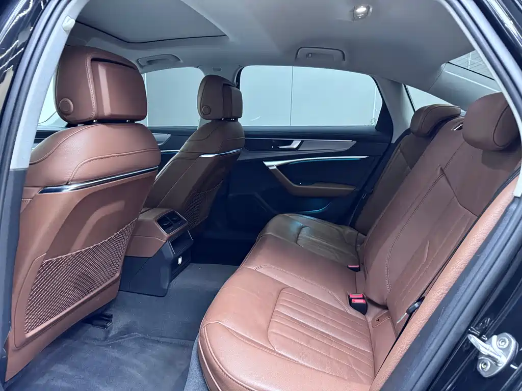 Audi A6L 2022 — фото 11