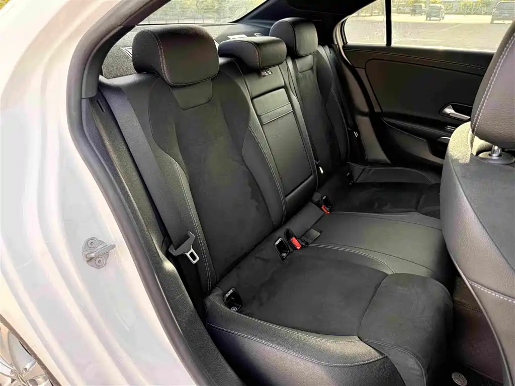 Mercedes-Benz A-Class 2020 — фото 16