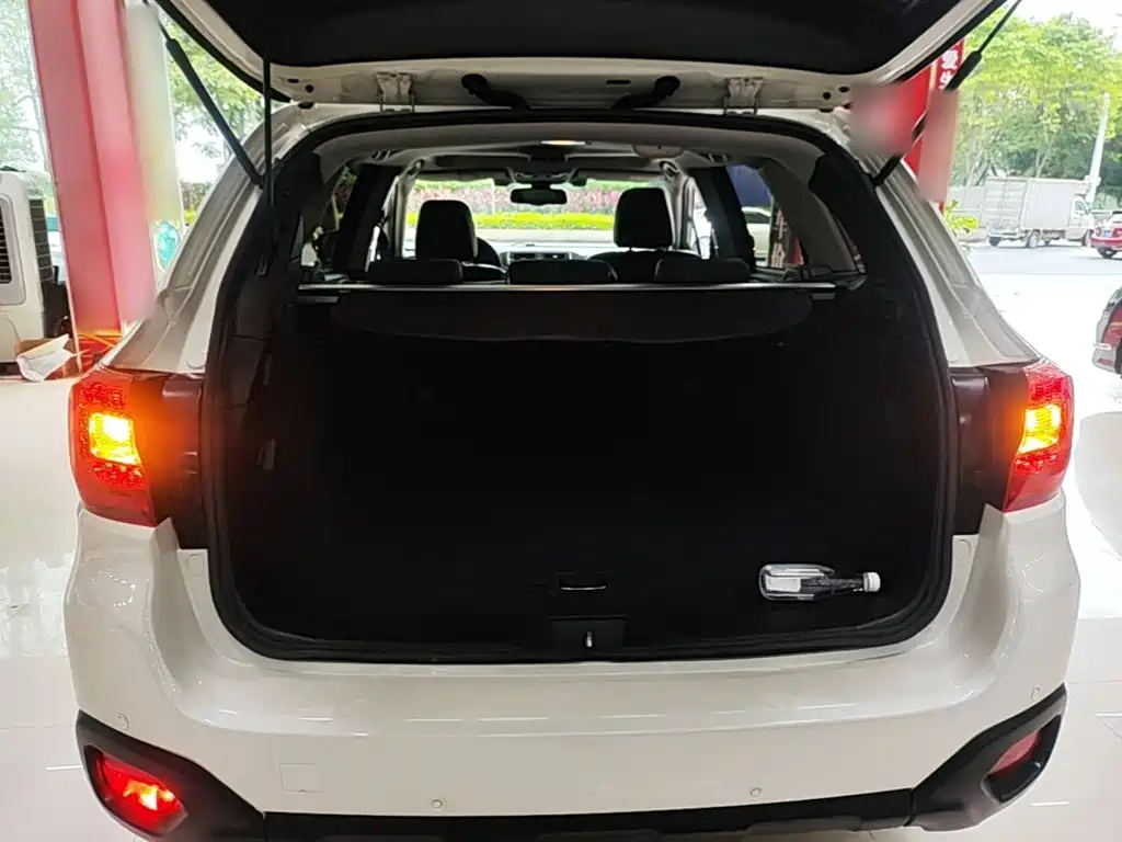 Subaru Outback 2018 — фото 19