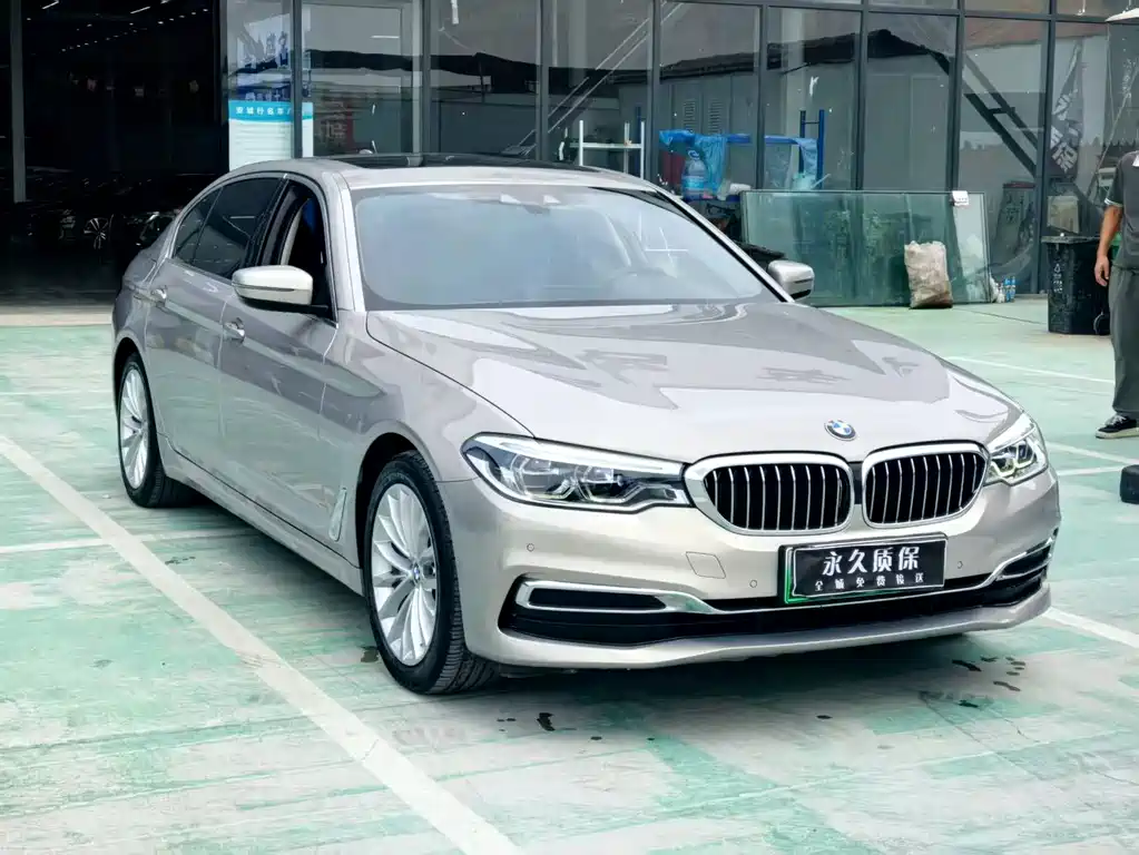 BMW 5 Series New Energy 2020 — фото 3
