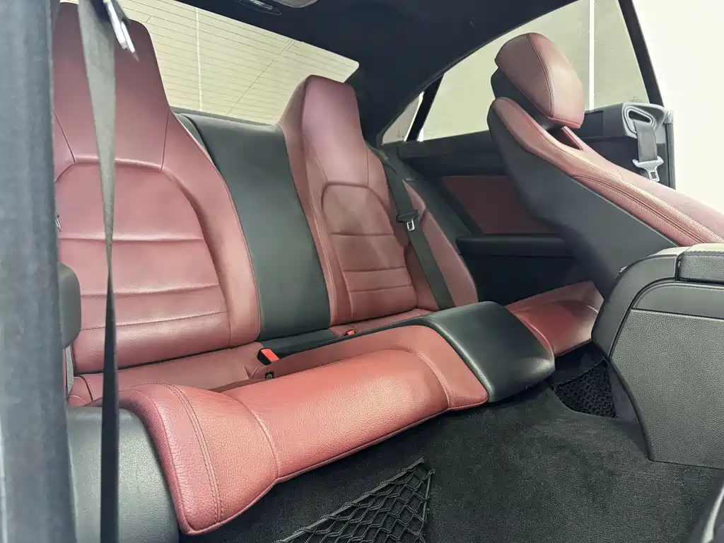 Mercedes-Benz E-Class 2012 — фото 15