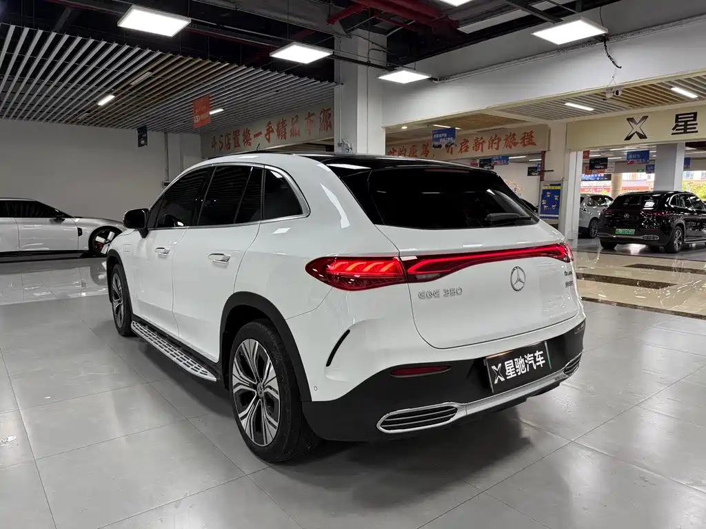 Mercedes-Benz EQE SUV 2023