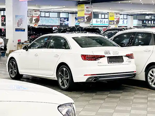 Audi A4L 2017