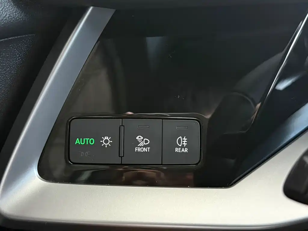 Audi A3 2023 — фото 16