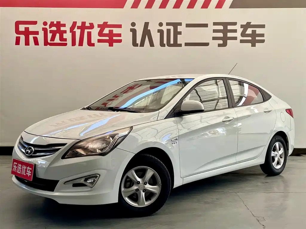 Hyundai Verna 2014 — фото 1