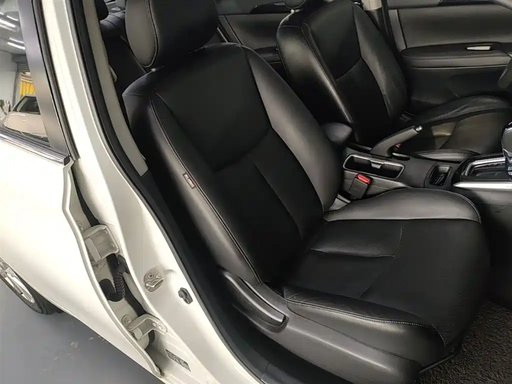Nissan Sylphy 2018 — фото 25
