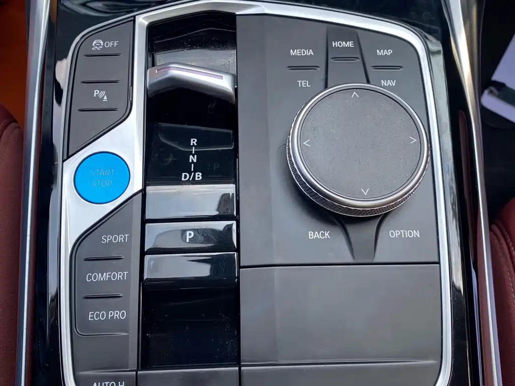 BMW i3 2024 — фото 17
