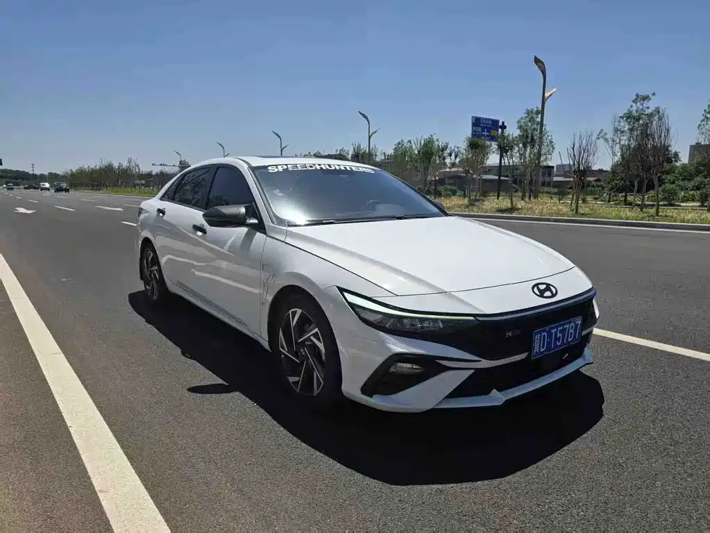 Hyundai Elantra 2023