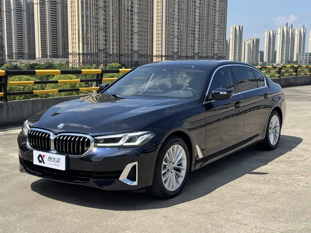 BMW 5 Series 2021 — фото 1