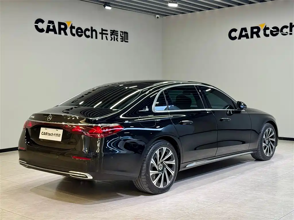 Mercedes-Benz E-Class 2024