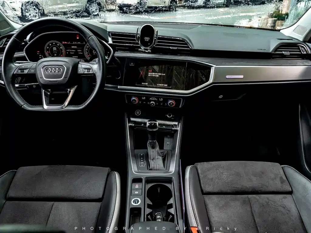 Audi Q3 2022 — фото 3