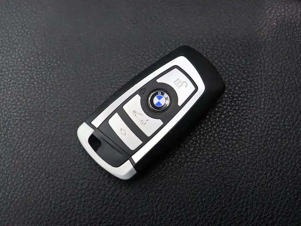 BMW 3 Series 2019 — фото 4