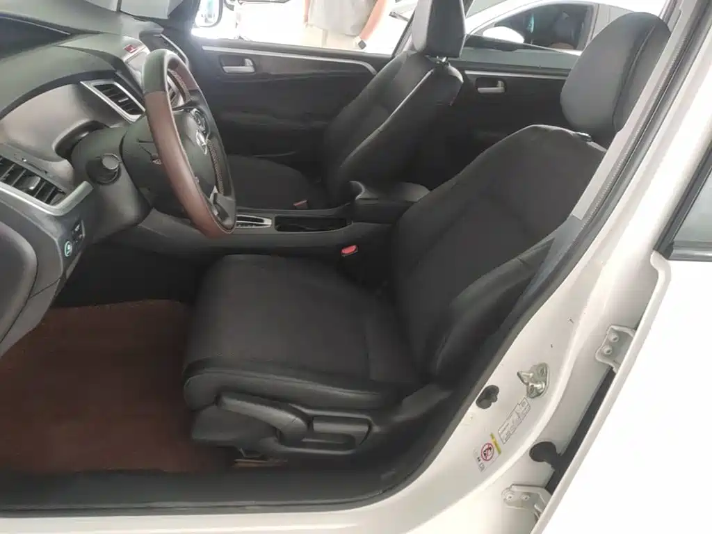 Honda Jade 2016 — фото 15