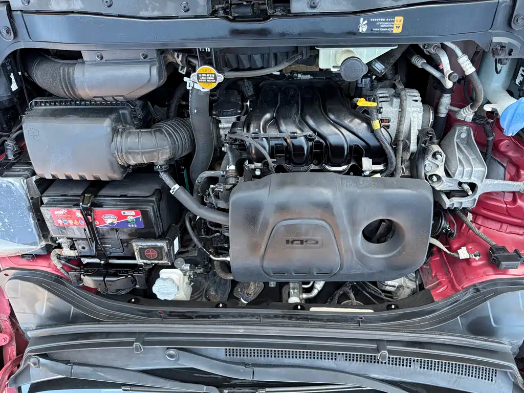 Hyundai Elantra 2018 — фото 17