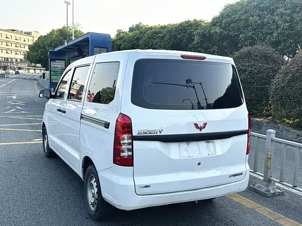 Wuling Hongguang V 2022
