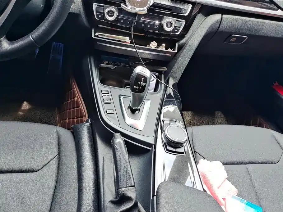 BMW 3 Series 2016 — фото 16
