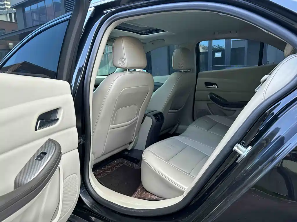 Chevrolet Malibu 2014 — фото 16