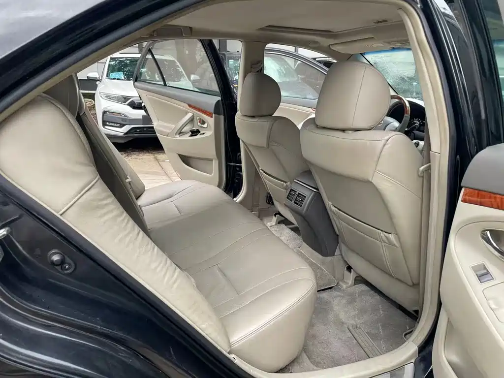 Toyota Camry 2008 — фото 10