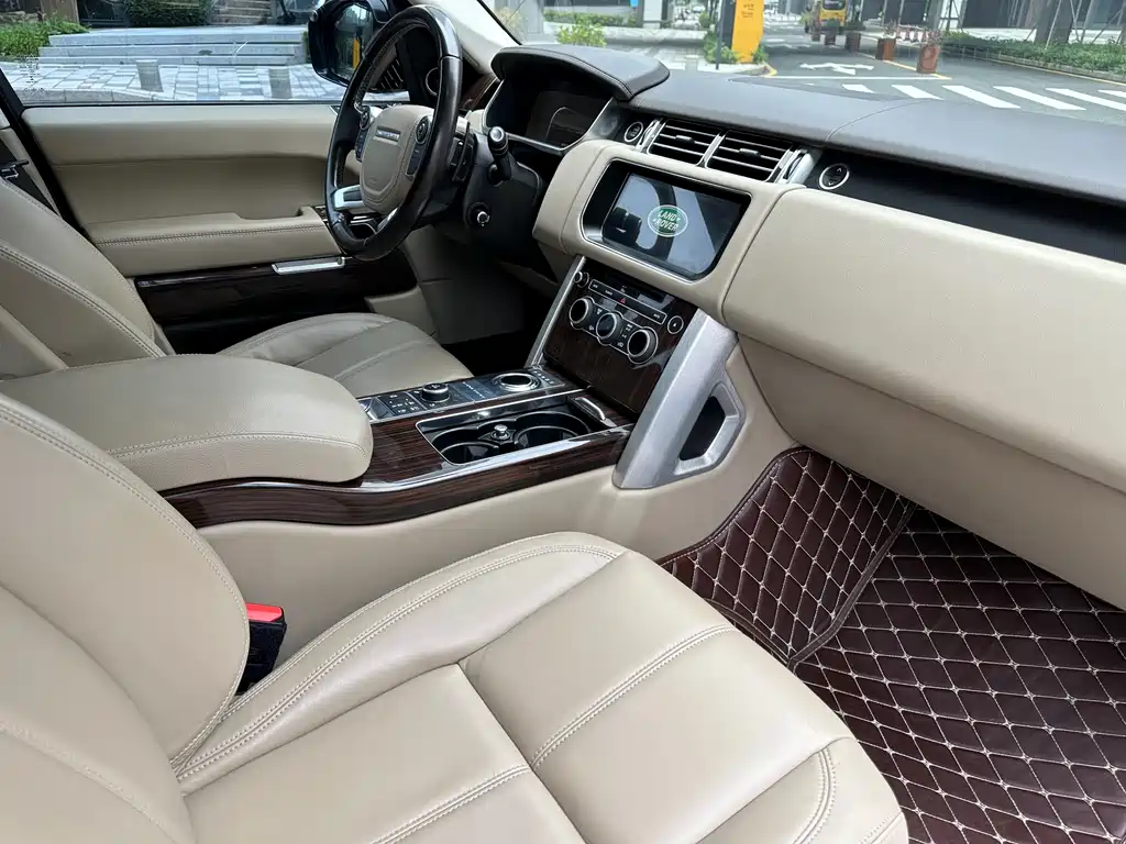 Land Rover Range Rover 2019 — фото 11
