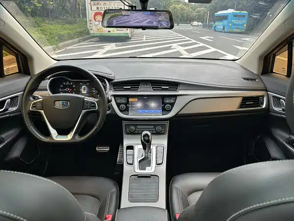 Geely Emgrand GS 2017
