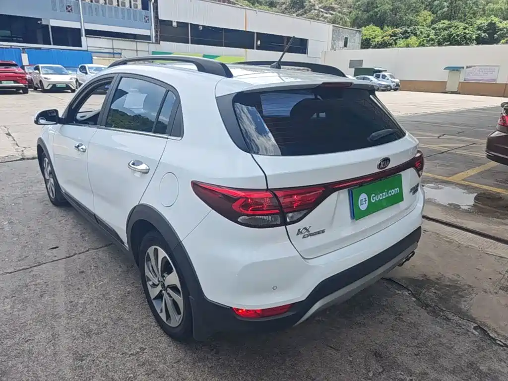 Kia KX Cross 2020 — фото 5