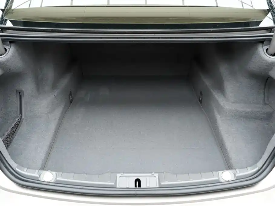 BMW 7 Series 2015 — фото 30
