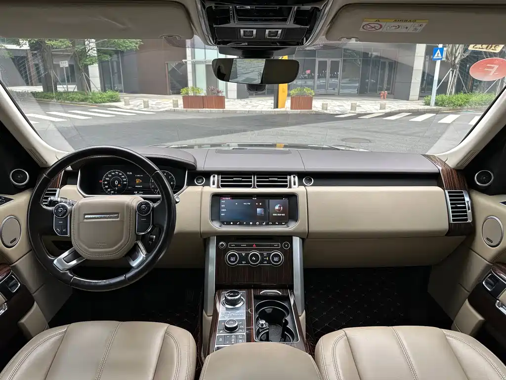 Land Rover Range Rover 2019 — фото 13