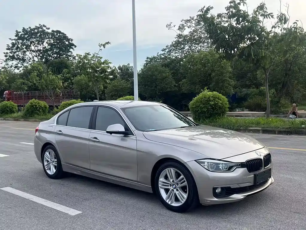 BMW 3 Series 2018 — фото 3