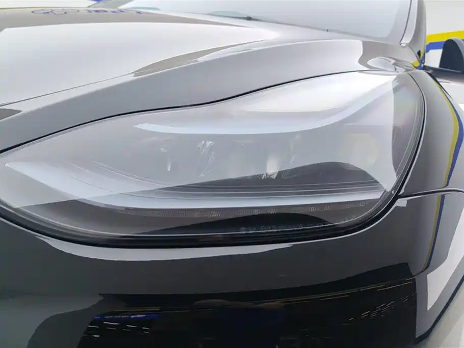 Tesla Model Y 2023 — фото 5