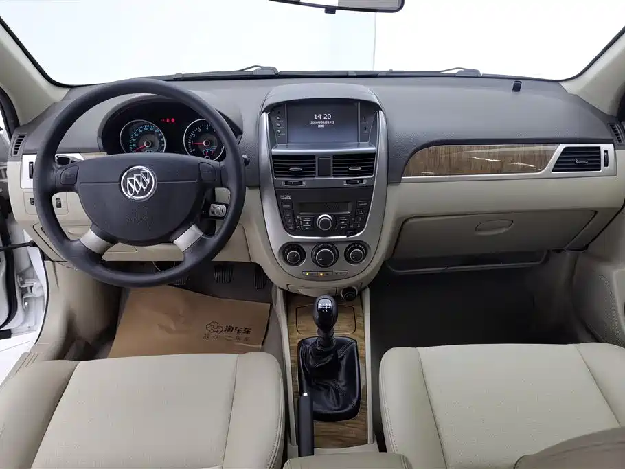 Buick Excelle 2016 — фото 12
