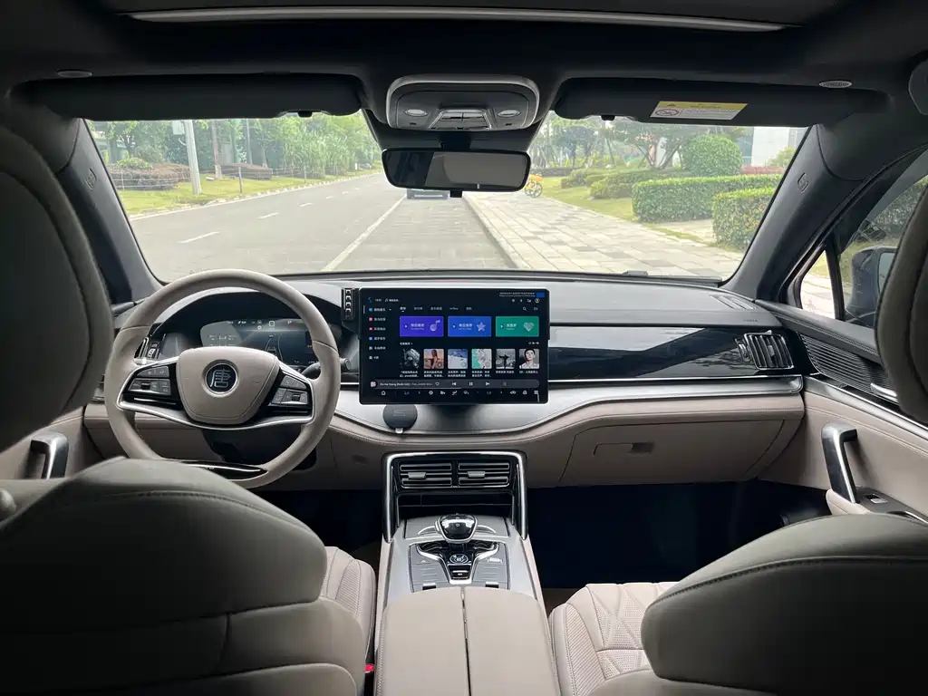 BYD Tang New Energy 2025 — фото 10