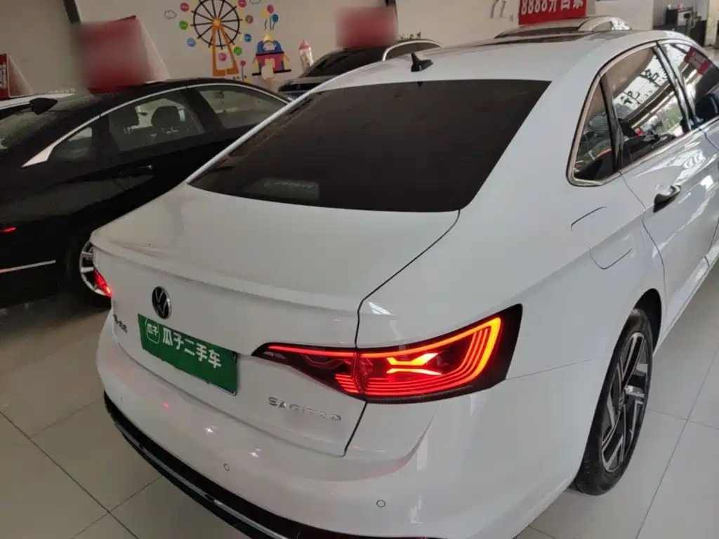 Volkswagen Sagitar 2022
