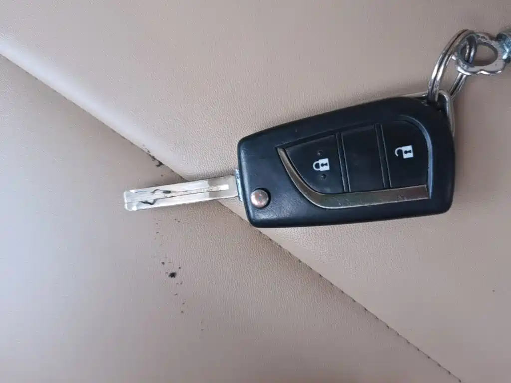 Toyota RAV4 2015 — фото 9