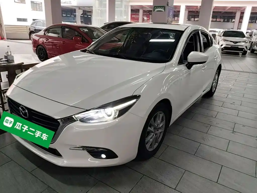 Mazda 3 Axela 2018 — фото 2