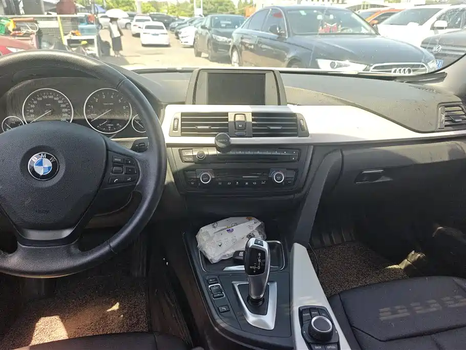 BMW 3 Series 2014 — фото 12