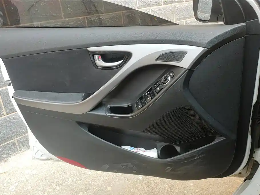 Hyundai Elantra Langdong 2018 — фото 7