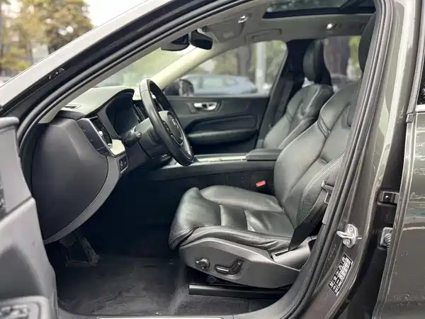 Volvo XC60 2019