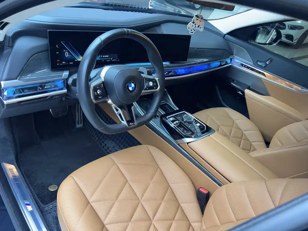 BMW 7 Series 2024 — фото 11