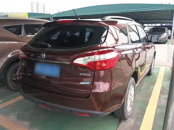 Venucia T70 2016