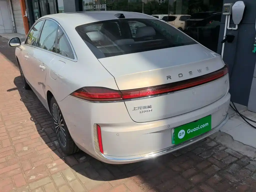 Roewe M7 DMH 2025 — фото 23