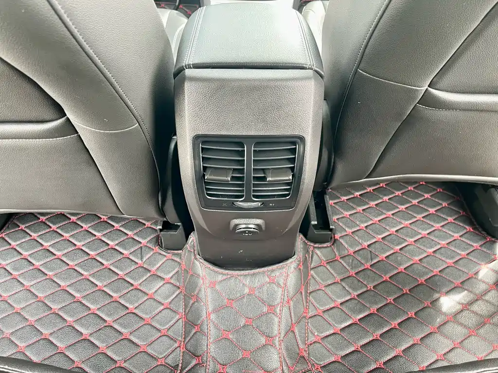 Ford Kuga 2016 — фото 14