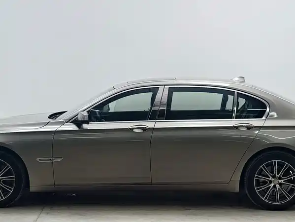 BMW 7 Series 2012