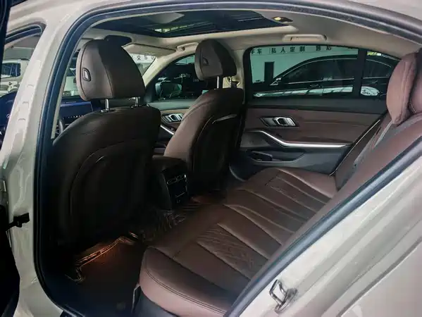BMW 3 Series 2023