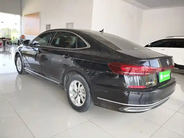 Volkswagen Passat 2023