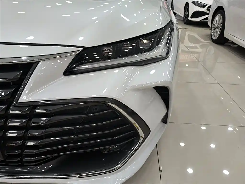 Toyota Avalon 2023 — фото 24