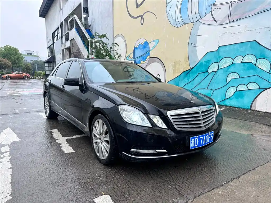 Mercedes-Benz E-Class 2013 — фото 2