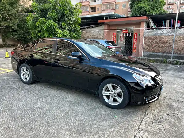 Toyota Reiz 2010