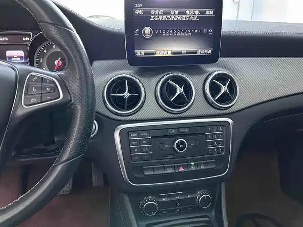 Mercedes-Benz GLA 2016