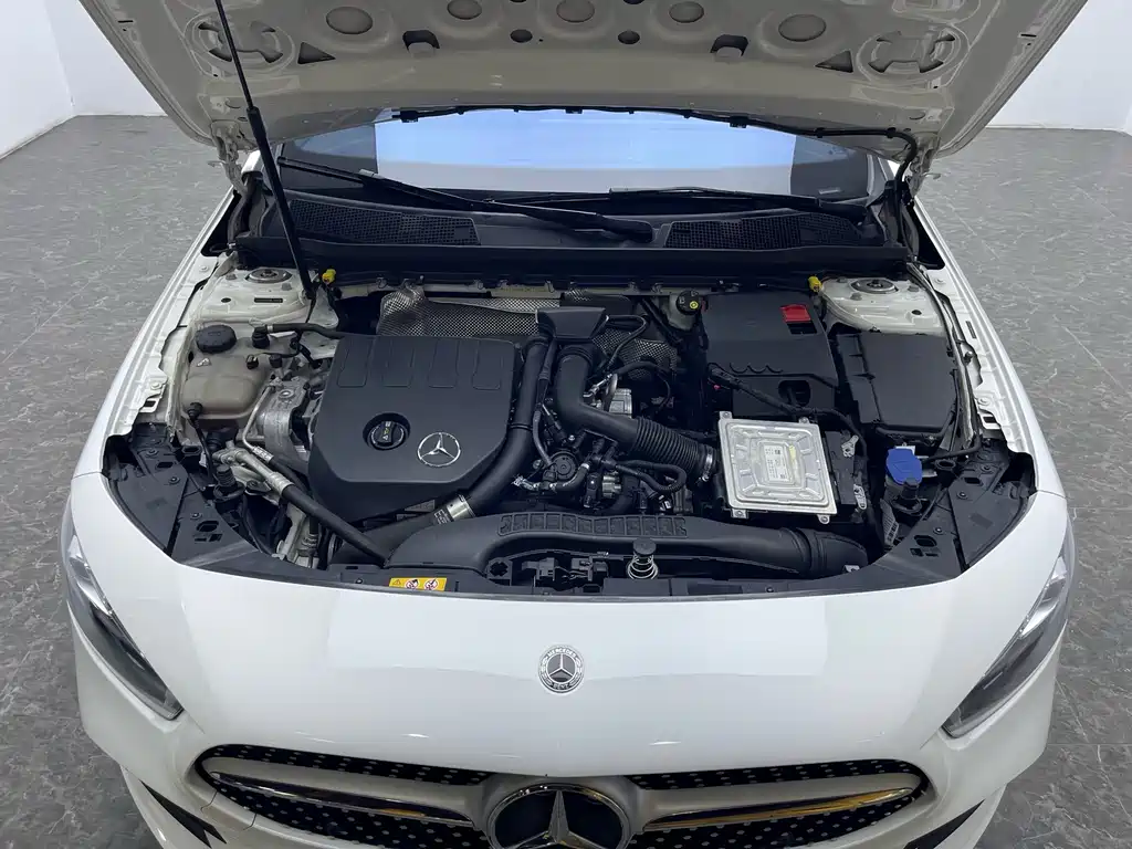 Mercedes-Benz A-Class 2021 — фото 17