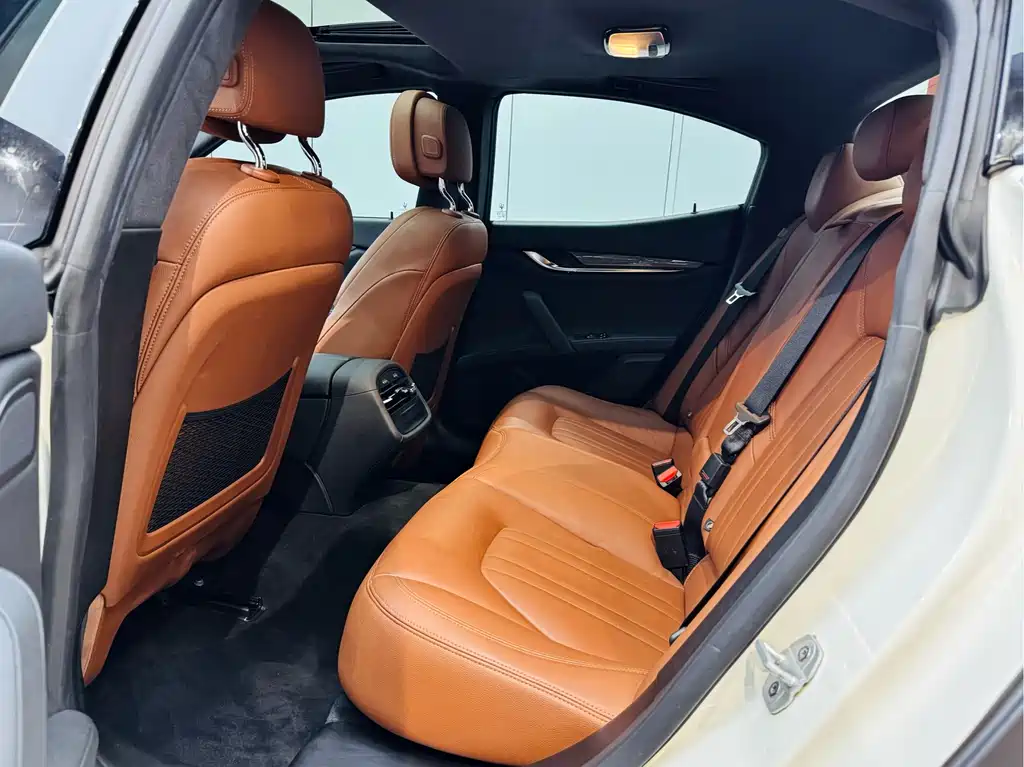 Maserati Ghibli 2022 — фото 10